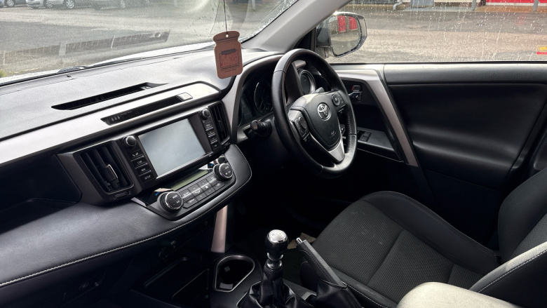 Toyota RAV4 2.0 D-4D Business Edition 5dr 2WD Diesel Estate